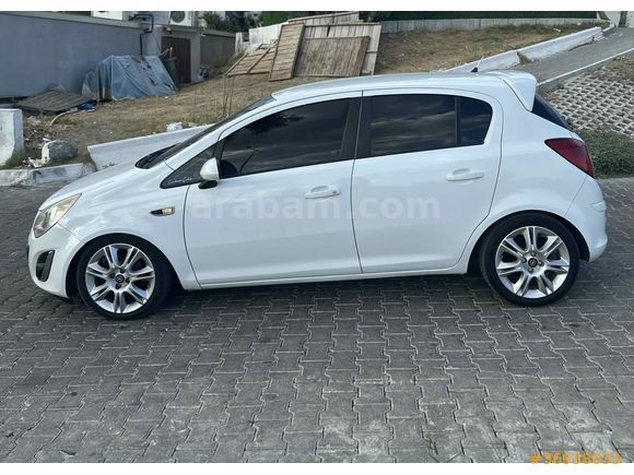 Memurdan temiz Corsa 