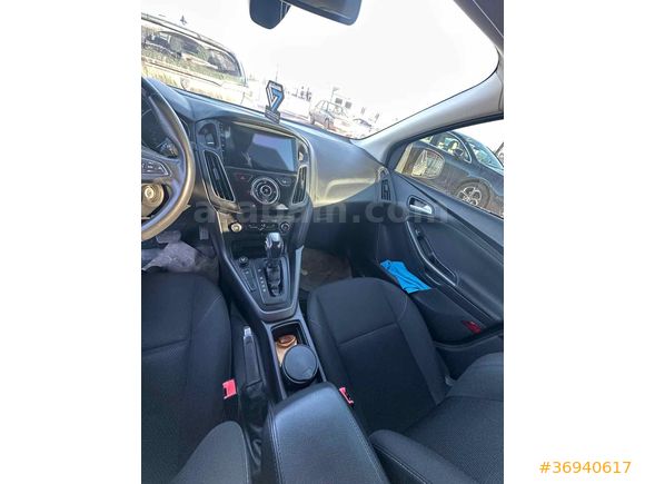 Sahibinden Ford Focus Model  ppf kaplama vardı yeni söküldü sorunsuz aile arabası üst bölgede boya verniği yanığı var 2024 üstü SUV takas olur  