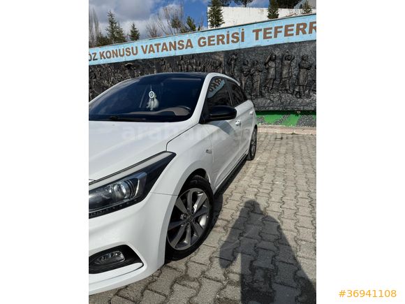 Hyundai i20 1.4 MPI Style Benzin/LPG 2019 Model Panaromik Cam Tavan-Sunroof