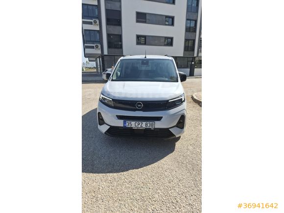 Sahibinden Opel Combo 1.5 CDTI Essential 2025 Model İzmir