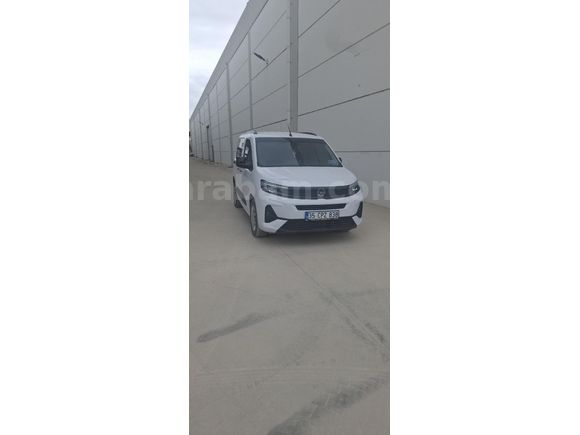 Sahibinden Opel Combo 1.5 CDTI Essential 2025 Model İzmir