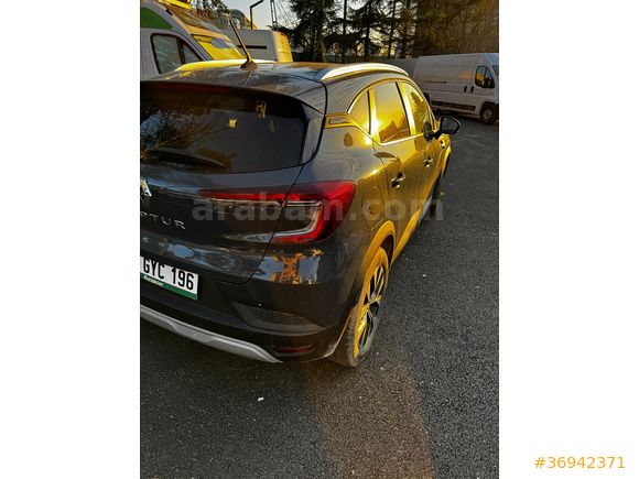 Sahibinden Renault Captur 1.3 TCe Touch 2023 Model 