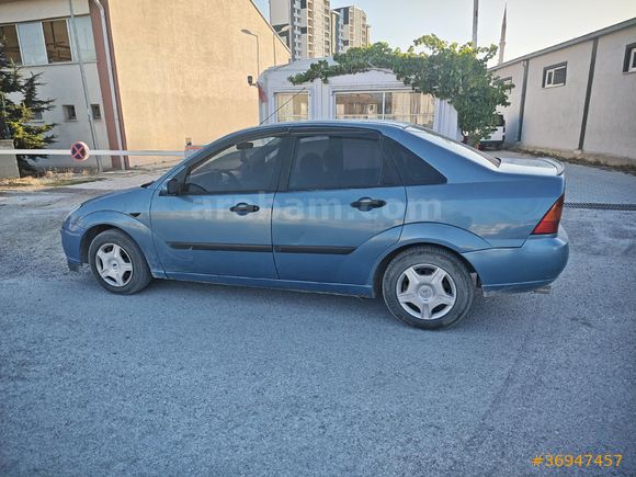 Sahibinden Ford Focus 1.6 Comfort 2004 Model  260.000 km Mavi