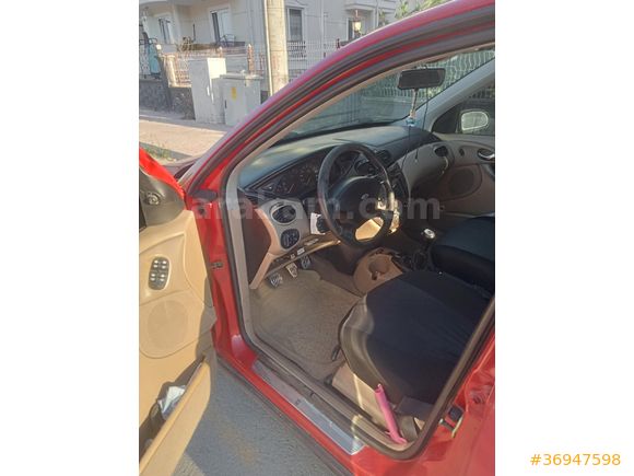 Sahibinden Ford Focus 1.6 Ghia 2001 Model