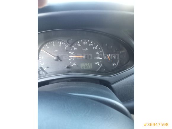 Sahibinden Ford Focus 1.6 Ghia 2001 Model