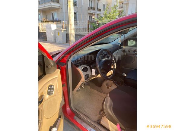 Sahibinden Ford Focus 1.6 Ghia 2001 Model