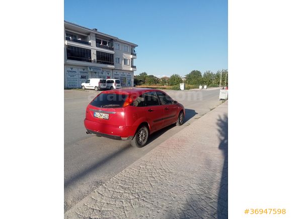 Sahibinden Ford Focus 1.6 Ghia 2001 Model