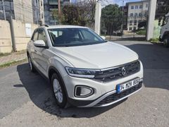 Sahibinden Volkswagen T-Roc 1.5 TSI Life 2025 Model Yetkili Servisi Bakımlı
