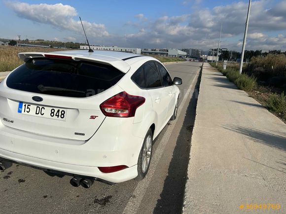 ORJİNAL HATASIZ  Ford Focus 1.0 GTDi Titanium 2015 Model 