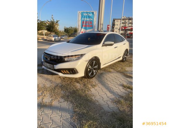 Değişensiz Boyasız Tramersiz Sahibinden Honda Civic 1.6 i-VTEC Eco Executive 2019 Model 