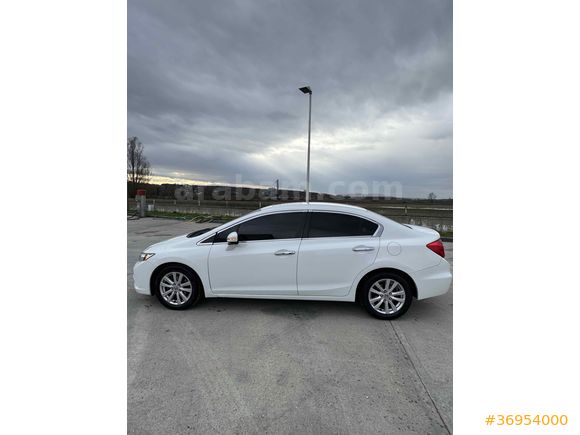 Sahibinden Honda Civic 1.6 i-VTEC ECO Elegance 2013 Model 