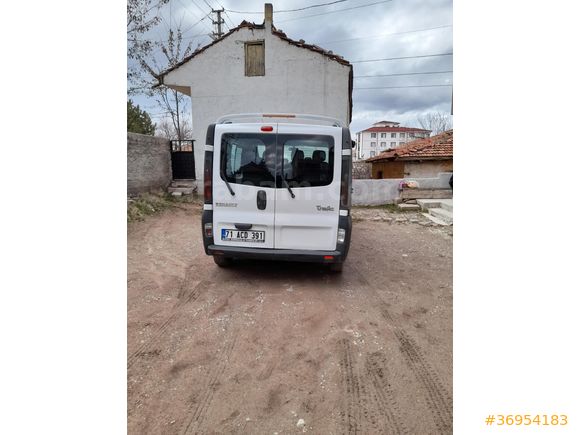 Sahibinden Renault Trafic Multix 1.9 dCi Grand Confort 2006 Model