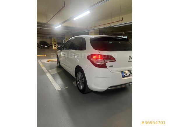 Sahibinden Citroen C4 1.6 e-HDi Confort Plus 2012 Model  218.000 km Beyaz