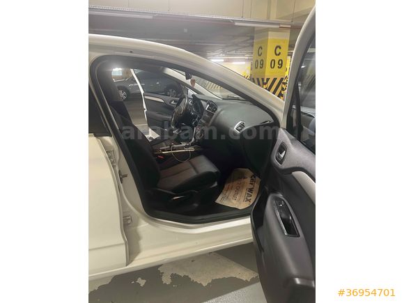 Sahibinden Citroen C4 1.6 e-HDi Confort Plus 2012 Model  218.000 km Beyaz