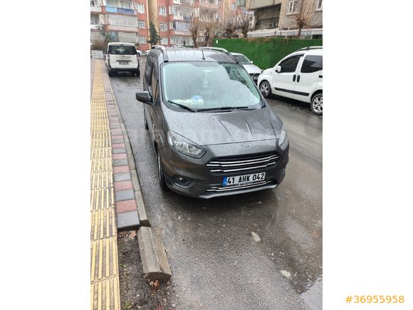 Sahibinden Ford Tourneo Courier 1.5 TDCi Delux 2022 Model