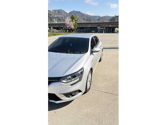 Sahibinden Renault Megane 1.5 Blue DCI Touch 2019 Model 
