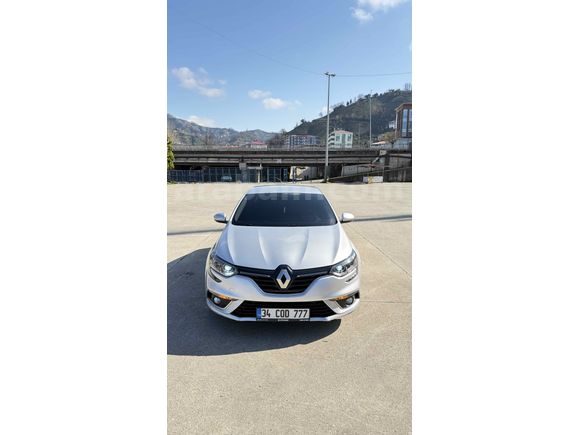 Sahibinden Renault Megane 1.5 Blue DCI Touch 2019 Model 