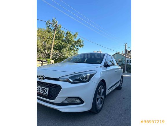 Sahibinden Hyundai i20 1.2 MPI Elite 2015 Model 