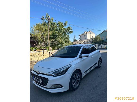 Sahibinden Hyundai i20 1.2 MPI Elite 2015 Model 