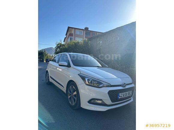 Sahibinden Hyundai i20 1.2 MPI Elite 2015 Model 