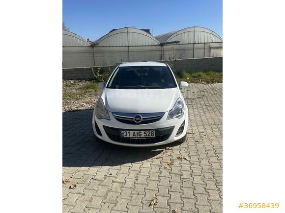 Sahibinden Opel Corsa 1.3 CDTI Essentia 2013 Model  220.000 km Beyaz