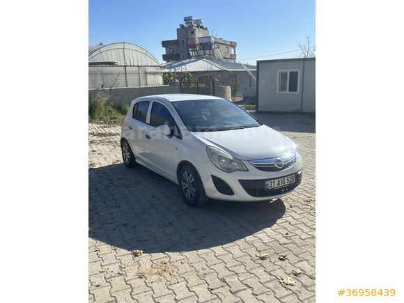 Sahibinden Opel Corsa 1.3 CDTI Essentia 2013 Model  220.000 km Beyaz