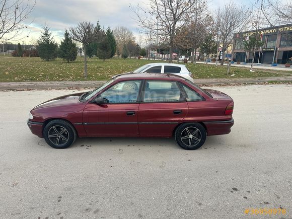 Galeriden Opel Astra 1.6 GLS 1997 Model Burdur