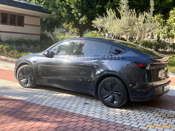 Sahibinden Tesla Model Y Juniper Standart Range 2025 Model 