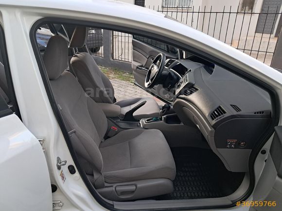 Sahibinden Honda Civic 1.6 i-VTEC drean 2012 Model