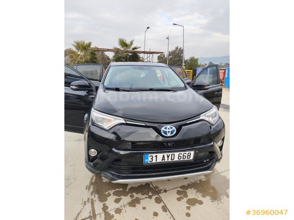 Sahibinden Düşük Km Toyota RAV4 2.5 Hybrid AWD