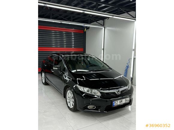 Sahibinden Honda Civic 1.6 i-VTEC Eco Premium 2012 Model