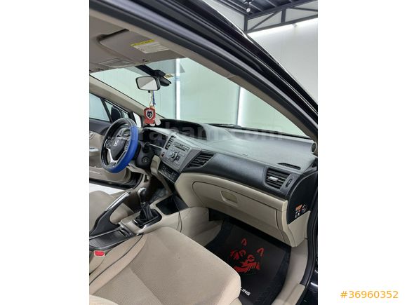 Sahibinden Honda Civic 1.6 i-VTEC Eco Premium 2012 Model