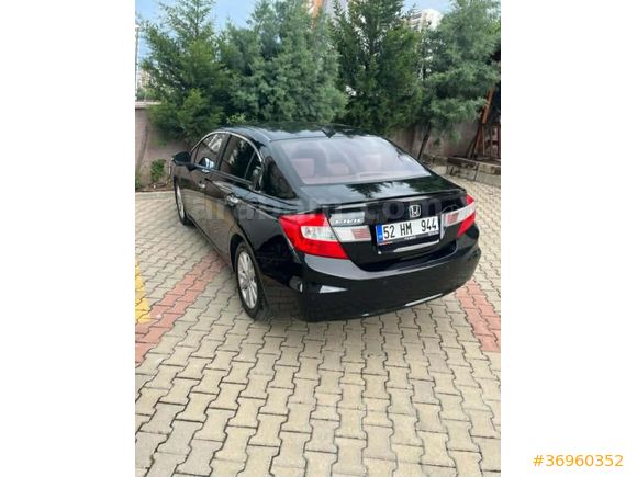 Sahibinden Honda Civic 1.6 i-VTEC Eco Premium 2012 Model