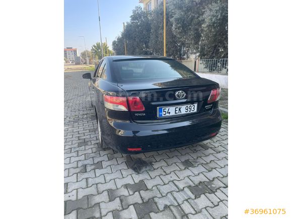 Sahibinden Toyota Avensis 2.0 Premium 2011 Model