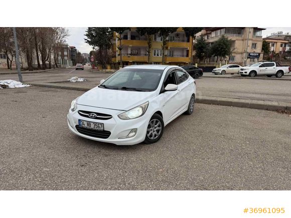 Galeriden Hyundai Accent Blue 1.6 CRDI Mode 2015 Model Gaziantep