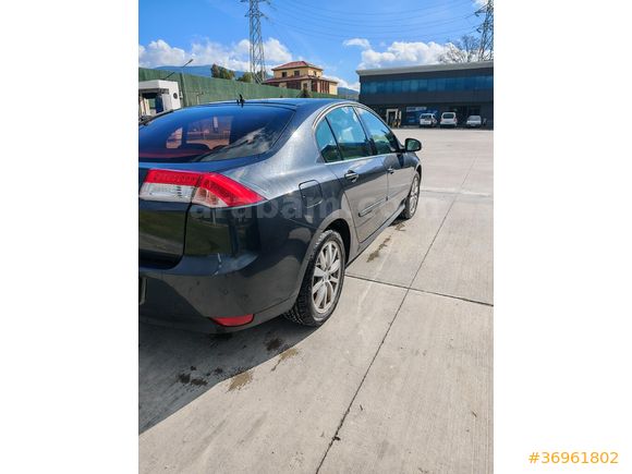 Sahibinden Renault Laguna 1.5 dCi Executive 2011 Model