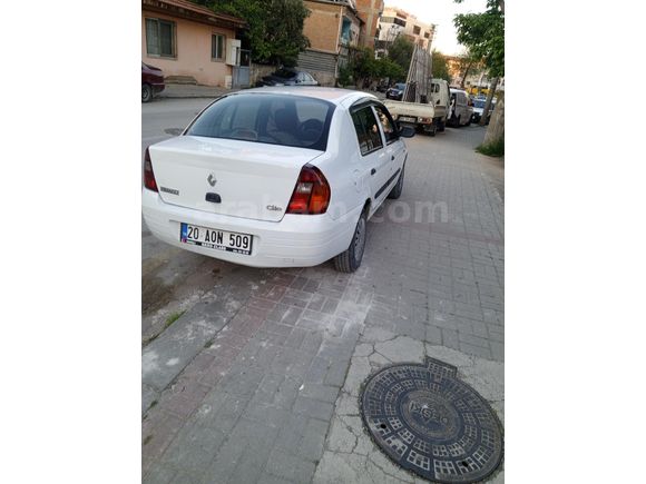 Sahibinden klimalı  Renault Clio 1.4 RNA 2000 Model klima lı 2028 e kadar vizeli