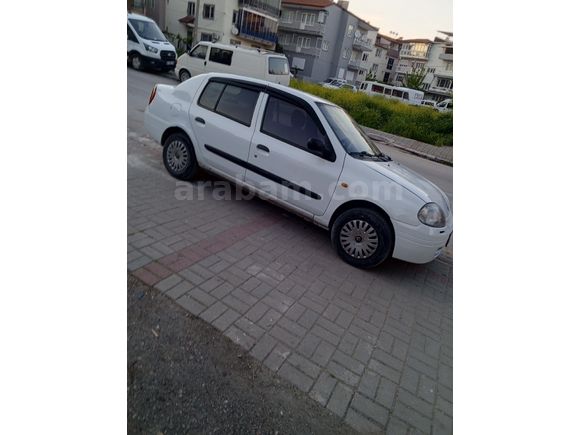 Sahibinden klimalı  Renault Clio 1.4 RNA 2000 Model klima lı 2028 e kadar vizeli
