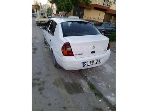 Sahibinden klimalı  Renault Clio 1.4 RNA 2000 Model klima lı 2028 e kadar vizeli