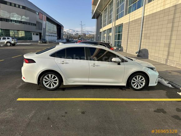 Sahibinden Toyota Corolla 1.5 Dream X-Pack 2023 Model Sivas