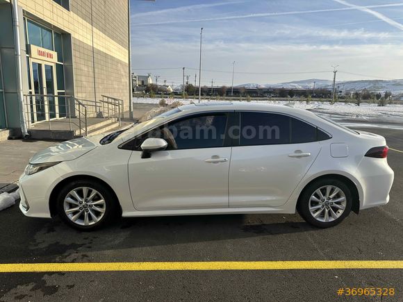 Sahibinden Toyota Corolla 1.5 Dream X-Pack 2023 Model Sivas
