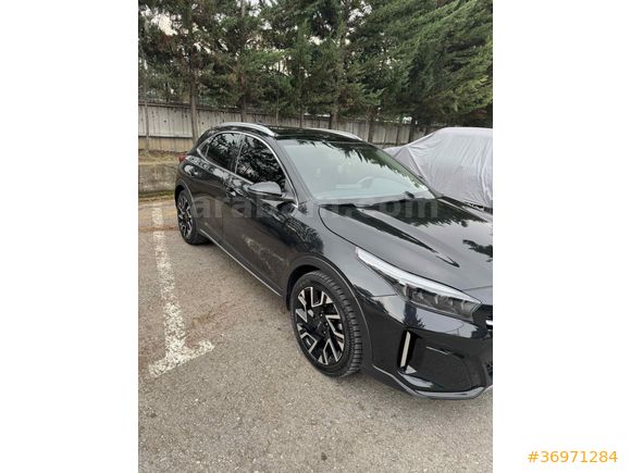 Sahibinden Kia XCeed 1.5 T-GDI Elegance 2023 Model 