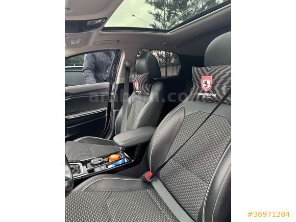 Sahibinden Kia XCeed 1.5 T-GDI Elegance 2023 Model 
