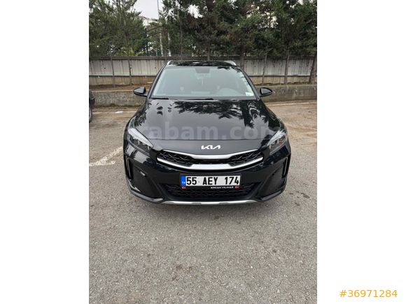 Sahibinden Kia XCeed 1.5 T-GDI Elegance 2023 Model 