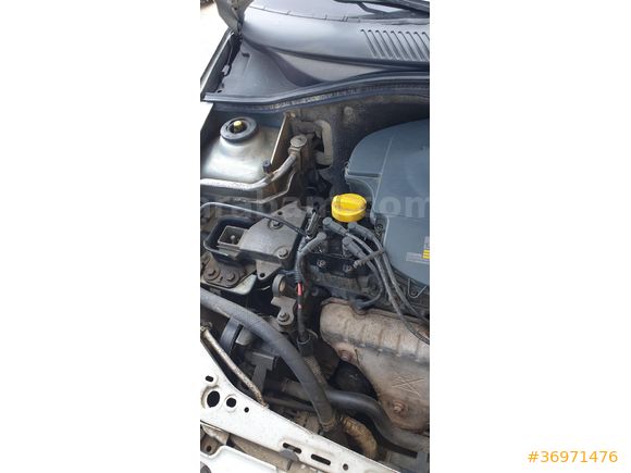 Sahibinden Renault Clio 1.4 RT 2000 Model  245.000 km Gri