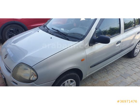 Sahibinden Renault Clio 1.4 RT 2000 Model  245.000 km Gri