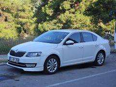 SAHİBİNDEN TEMİZ BAKIMLI  DİZEL OTOMATİK  OCTAVİA/ İÇİ BEJ