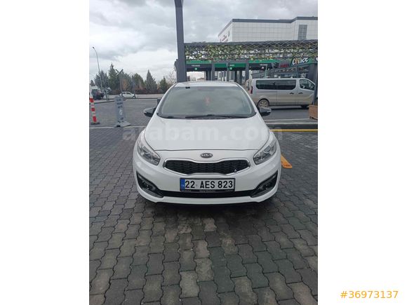 Sahibinden Kia Ceed 1.6 CRDi Comfort 2015 Model 