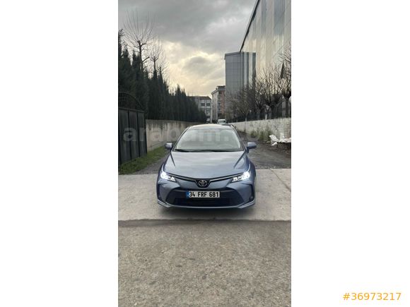 Sahibinden Orjınal Servis bakıml Toyota Corolla 1.5 Dream 2022 Model  123.000 km Buzul gri