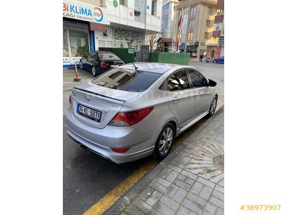Sahibinden Hyundai Accent Blue 1.6 CRDI Mode Plus 2015 Model 